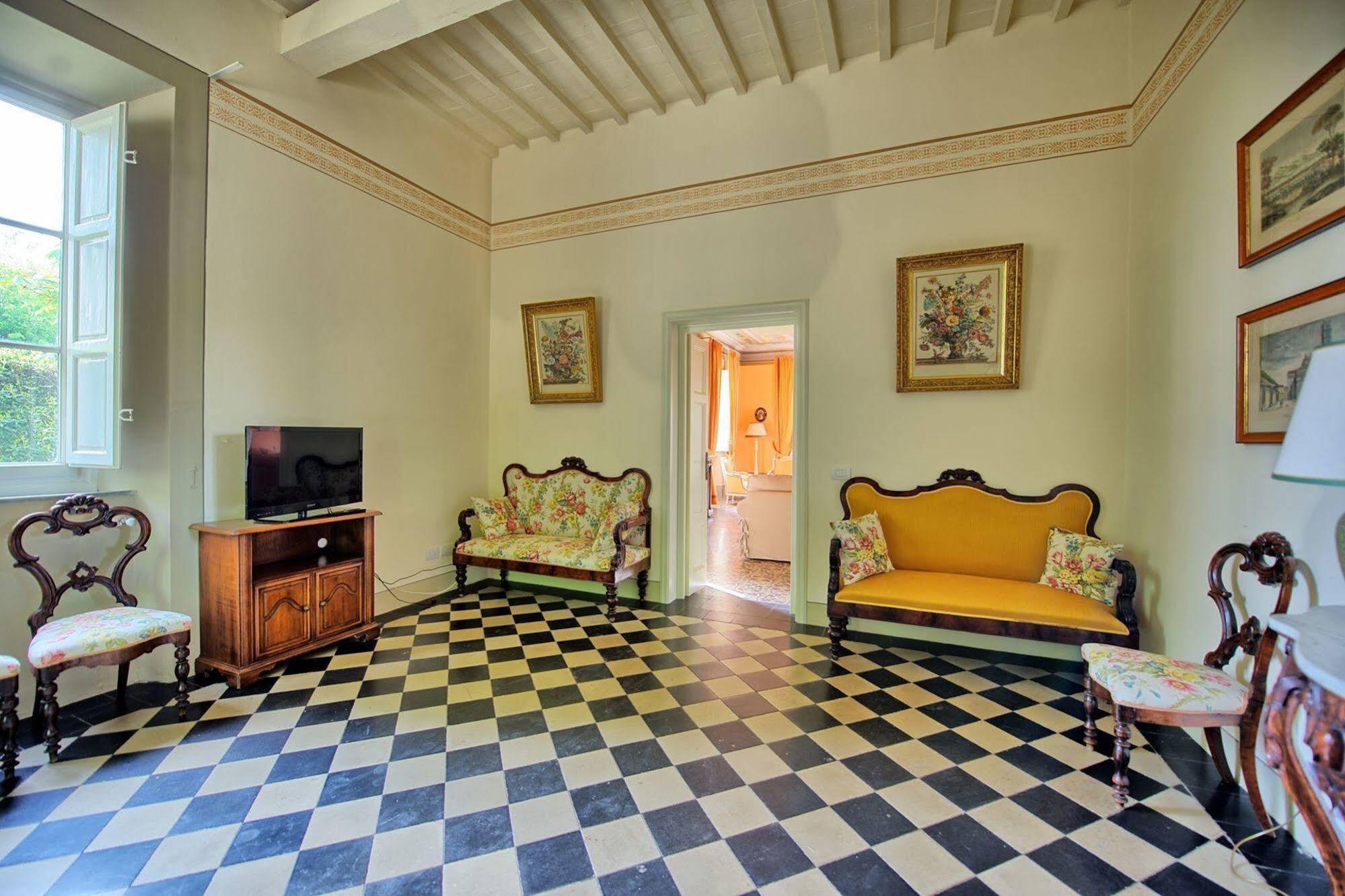 Villa Fiamma By Posarellivillas Piaggiori Exteriör bild