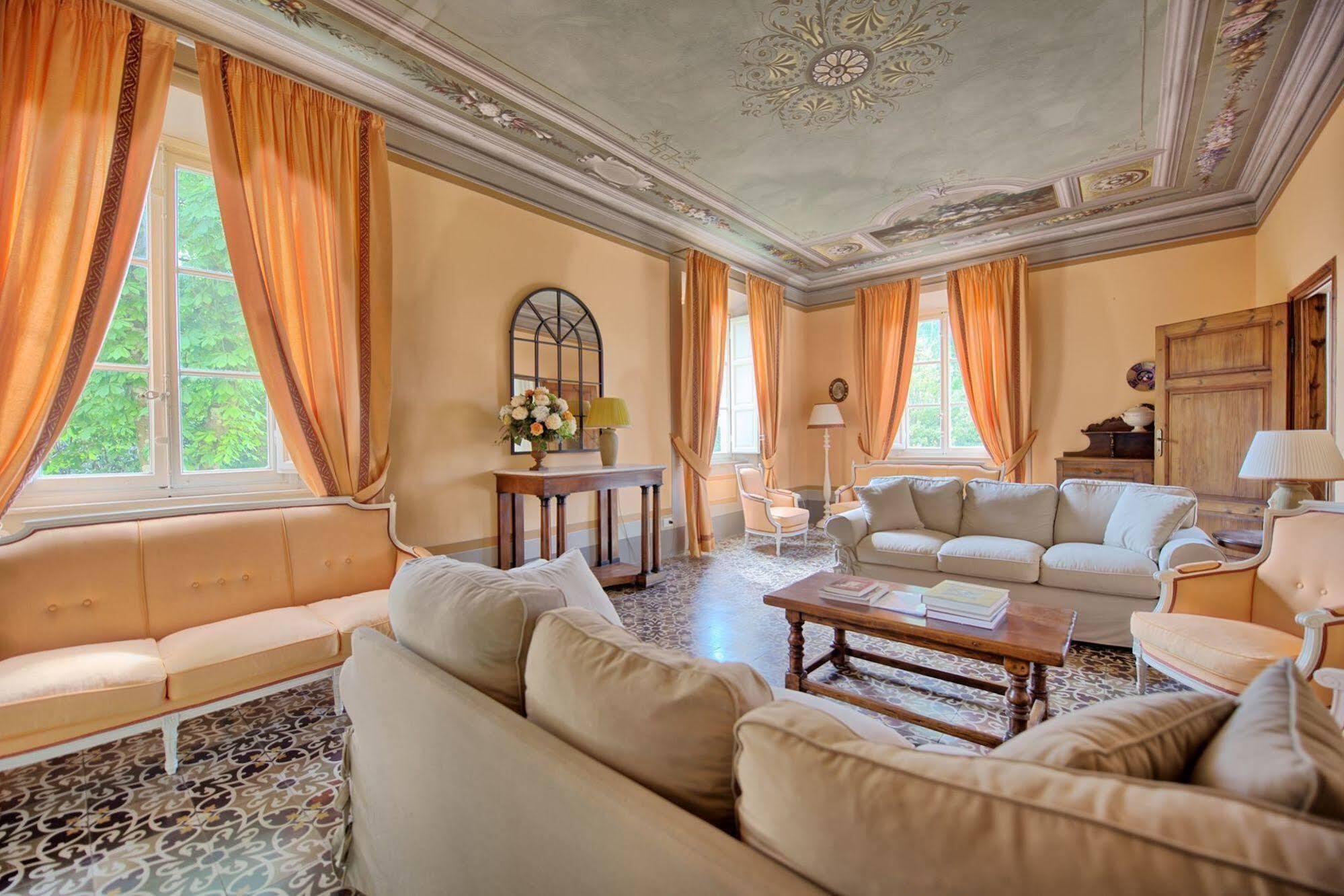 Villa Fiamma By Posarellivillas Piaggiori Exteriör bild