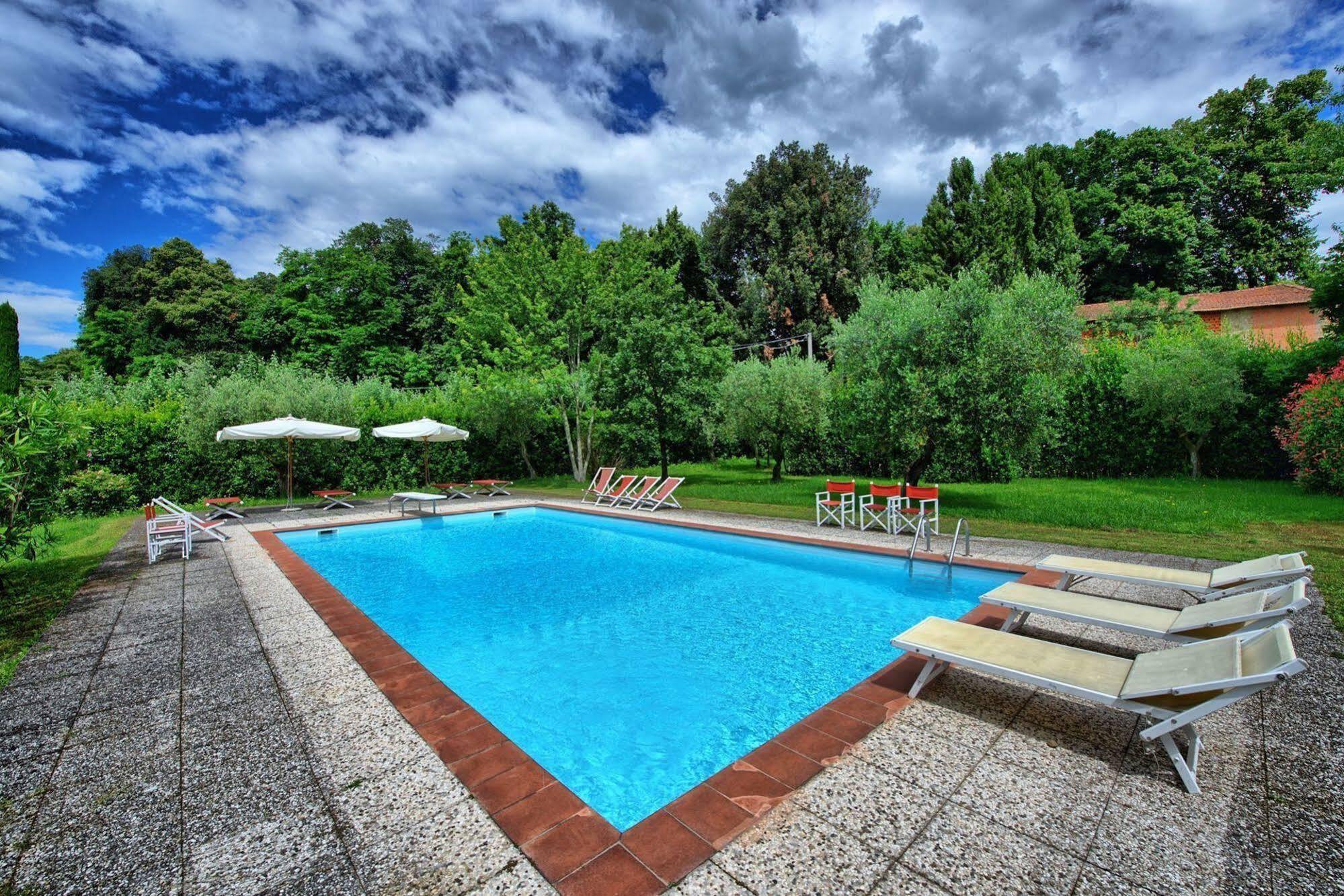 Villa Fiamma By Posarellivillas Piaggiori Exteriör bild